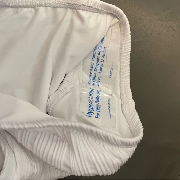 LUCKY BRAND- white plug front on piece - Picture 4 of 4